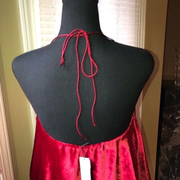 Alice + Olivia Velvet Halter Top NWT - Picture 7 of 7